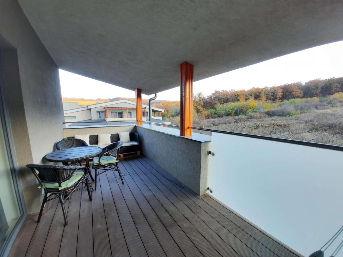 Apartman Kyjev Podhájska Zewnętrze zdjęcie
