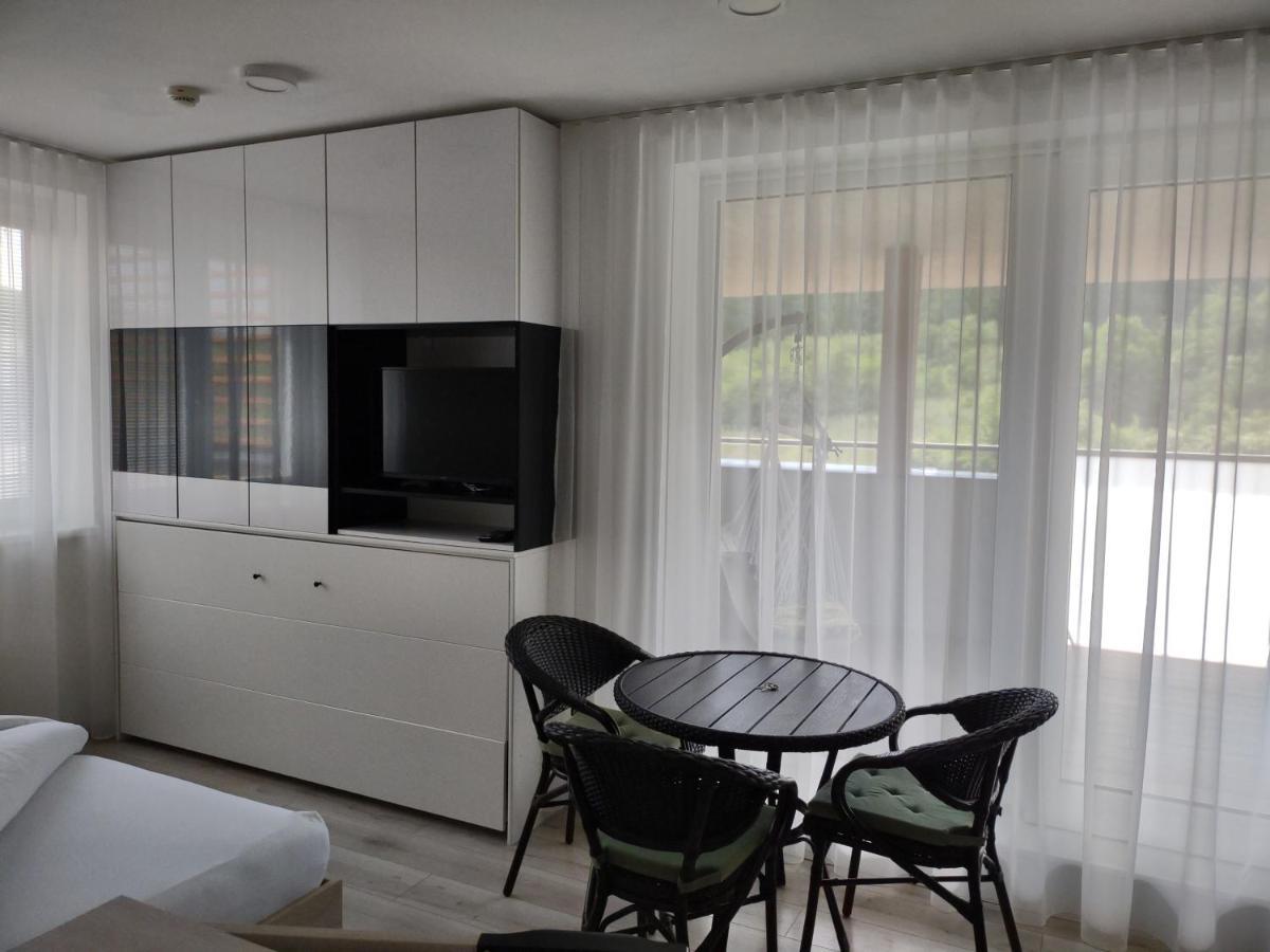 Apartman Kyjev Podhájska Zewnętrze zdjęcie